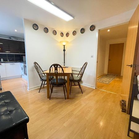 Kelvingrove 2 Bedroom Apartment - Private Parking グラスゴー エクステリア 写真