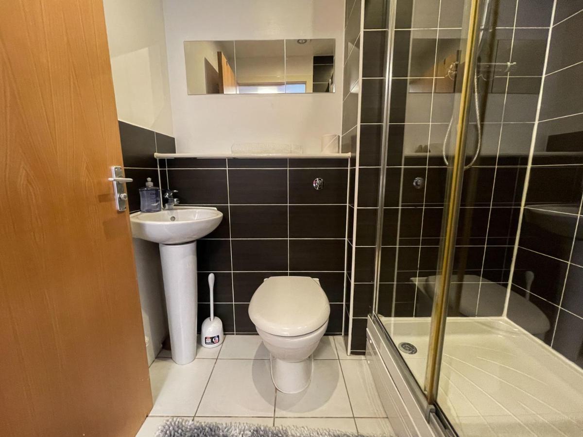 Kelvingrove 2 Bedroom Apartment - Private Parking グラスゴー エクステリア 写真