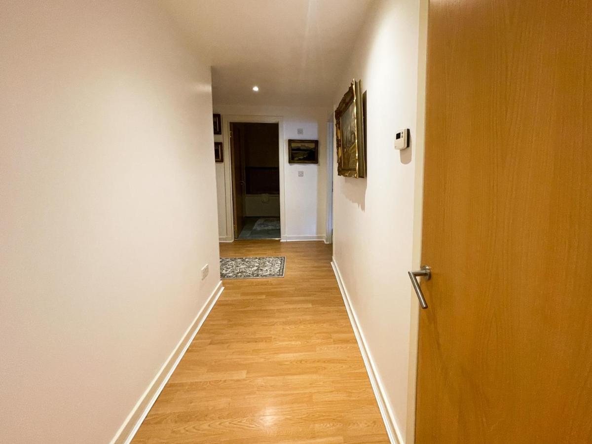 Kelvingrove 2 Bedroom Apartment - Private Parking グラスゴー エクステリア 写真